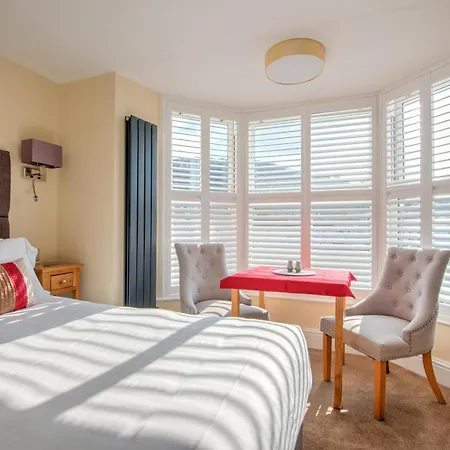 Potters Mooring Guest House-3